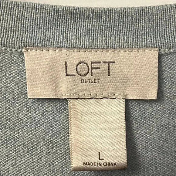 Women’s Loft Top Size Large - Picture 3 of 8